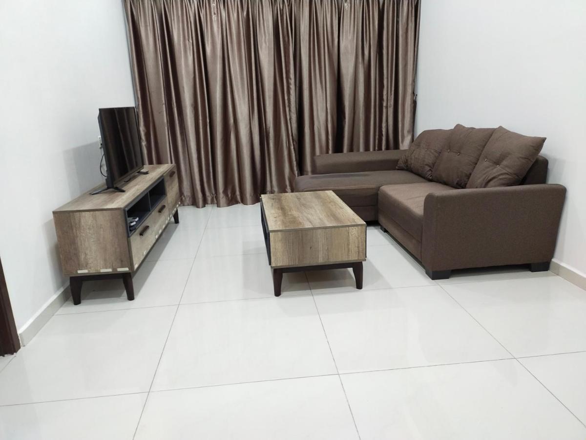Rainbow Homestay Johor Bahru Kültér fotó